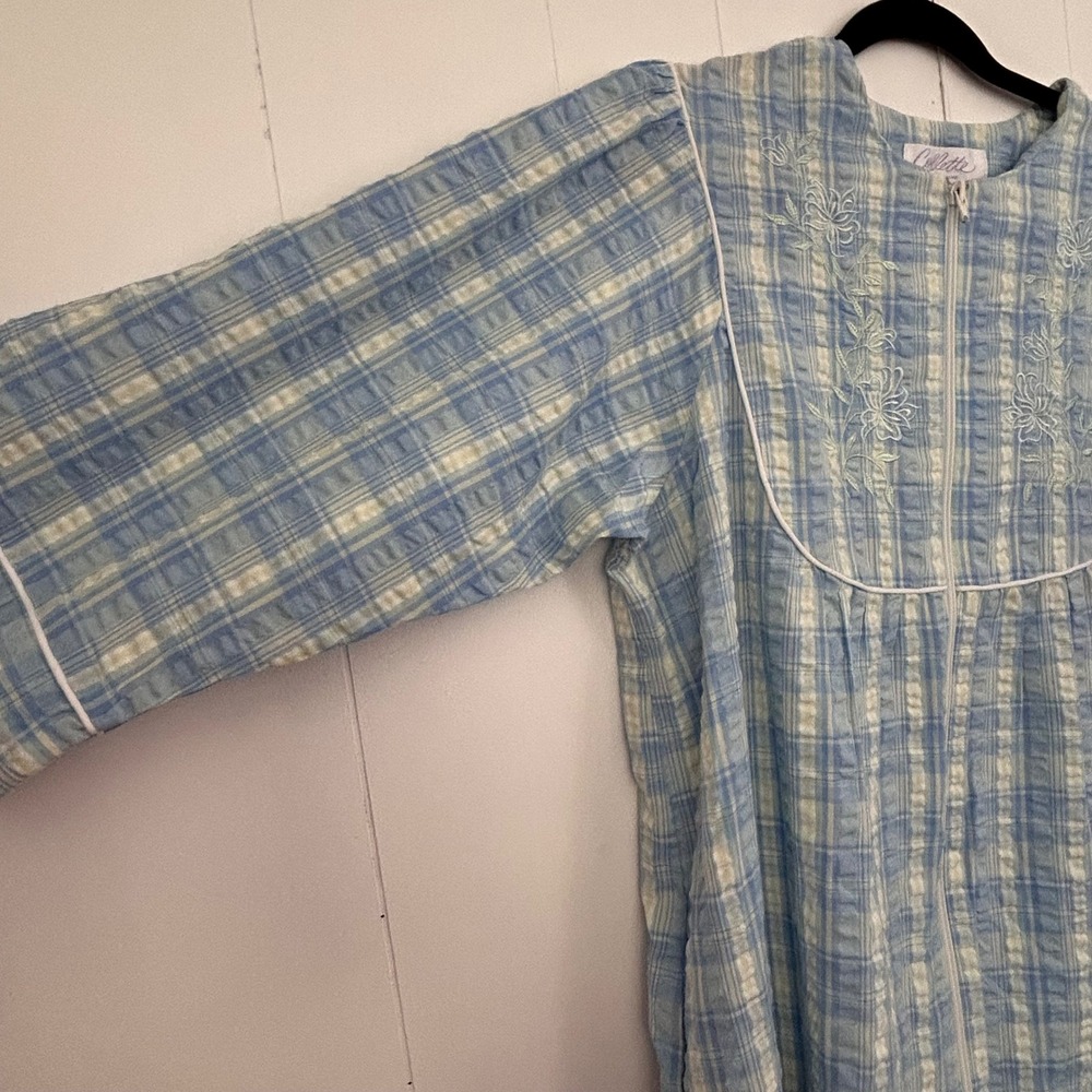 Collette by Miss Elaine Blue Plaid Floral Embroidered‎ Zip Front House Dress M - Picture 5 of 11